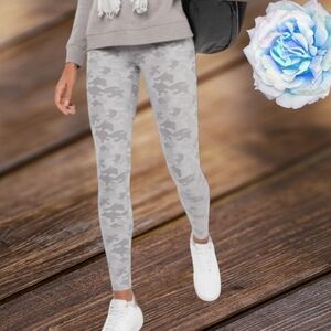 KYODAN light grey camo leggings Athletic Yoga size Small